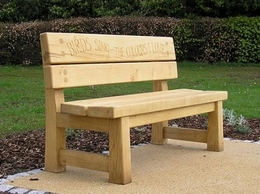 https://greenoakfurniture.net/ website