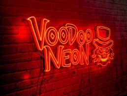 https://voodooneon.com/ website